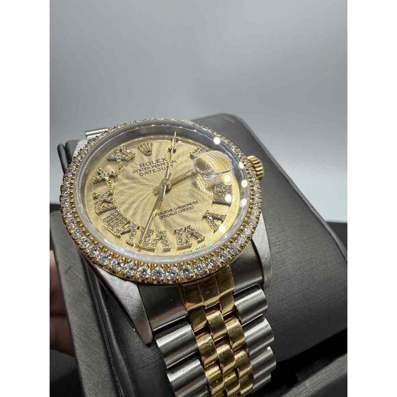 Rolex Datejust 36mm 16233 Two‐Tone 18k Gold Diamond Bezel Roman Dial TS 354349 - Picture 4 of 9